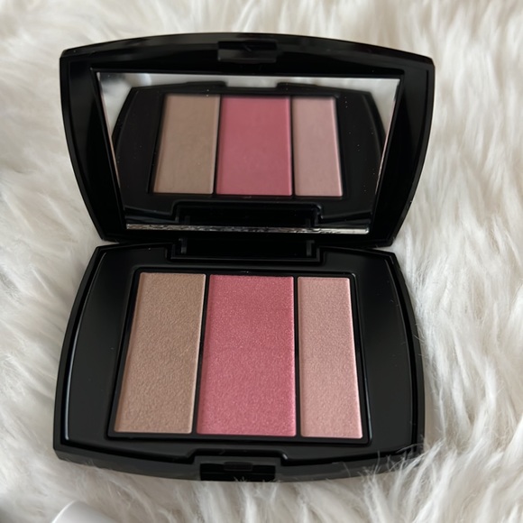 New Lancôme Sample Makeup Set - Picture 2 of 6